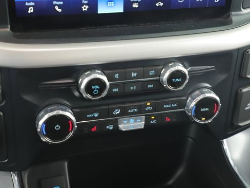 Certified 2022 Ford F150 XLT w/ Equipment Group 302A High image 17