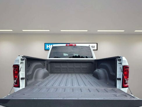 Used 2025 RAM 2500 Big Horn AWD/4WD image 9