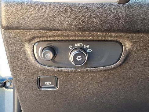 Used 2024 GMC Terrain SLE AWD/4WD image 14