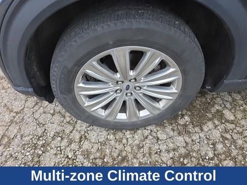Used 2022 Ford Explorer Limited w/ Equipment Group 301A AWD/4WD image 20