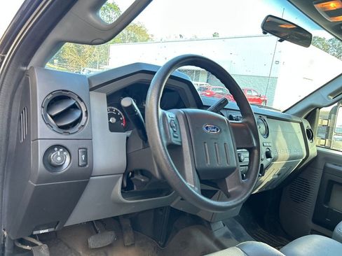 Used 2016 Ford F250 XL w/ Power Equipment Group image 8