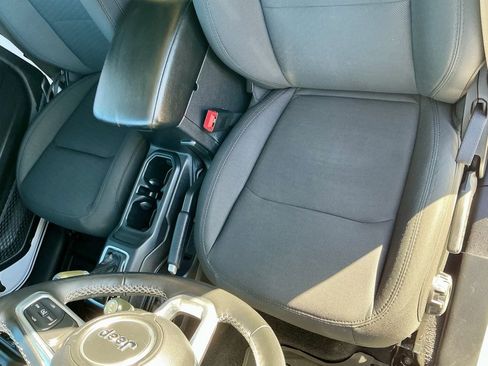 Used 2020 Jeep Gladiator Sport w/ Quick Order Package 24S image 38