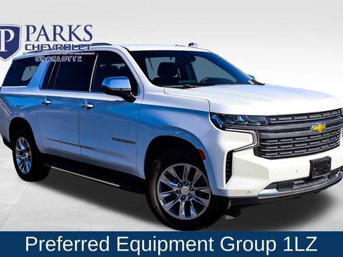 Used 2023 Chevrolet Suburban Premier image 1