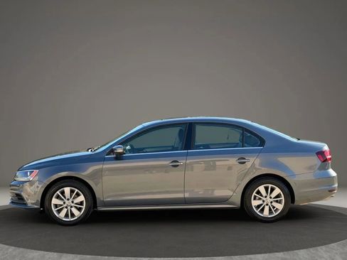 Used 2016 Volkswagen Jetta SE image 6