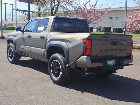 New 2026 Toyota Tacoma TRD Off-Road w/ TRD Off Road Upgrade Package AWD/4WD image 5
