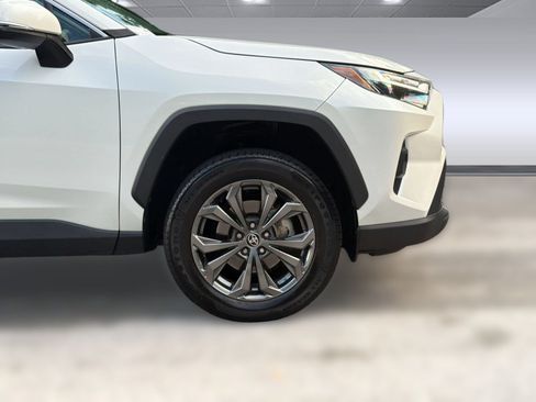 Used 2022 Toyota RAV4 XLE Premium AWD/4WD image 12