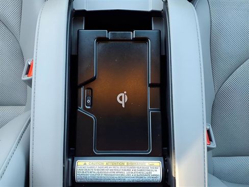 Used 2022 Toyota Highlander Limited image 17