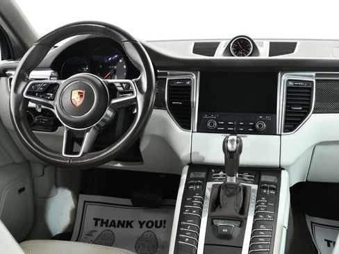 Used 2018 Porsche Macan GTS AWD/4WD image 8