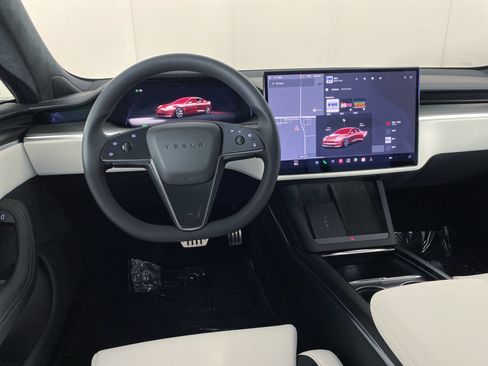 Used 2025 Tesla Model S Plaid AWD/4WD image 25