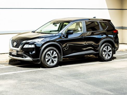 Used 2023 Nissan Rogue SV AWD/4WD image 3