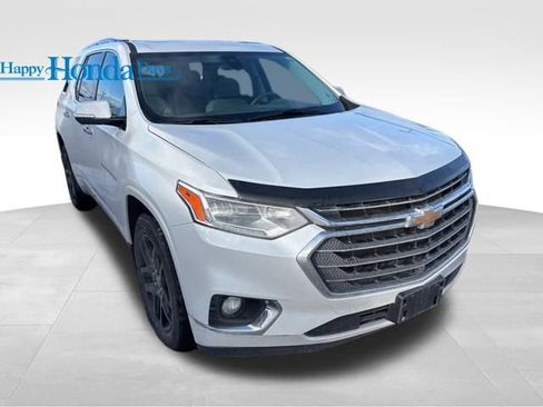 Used 2020 Chevrolet Traverse Premier image 11
