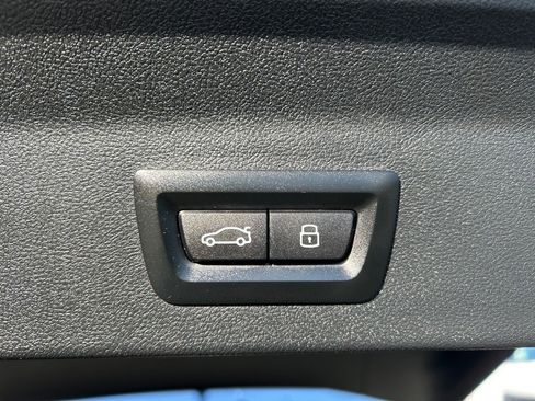 Used 2024 BMW X3 xDrive30i w/ Premium Package image 17