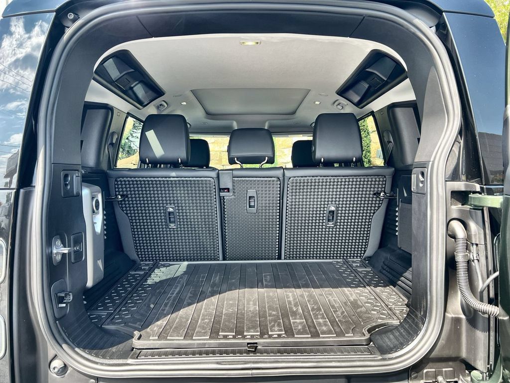 New 2026 Land Rover Defender 110 S AWD/4WD image 18