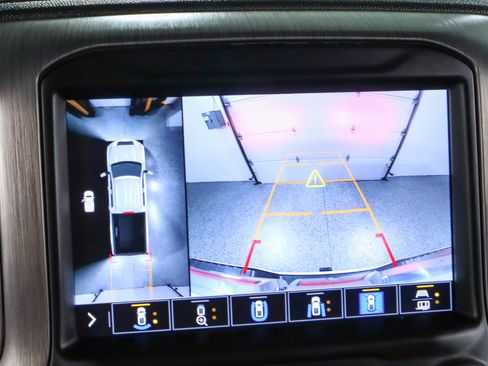 Used 2023 GMC Sierra 2500 Denali w/ Denali Ultimate Package image 20