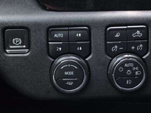 Used 2024 Chevrolet Silverado 3500 LT w/ Convenience Package AWD/4WD image 18
