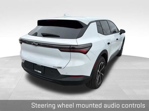 Used 2026 Chevrolet Equinox EV LT image 14