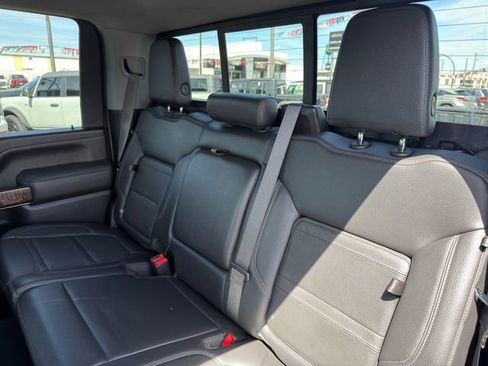 Used 2020 GMC Sierra 2500 Denali w/ Denali Ultimate Package AWD/4WD image 17