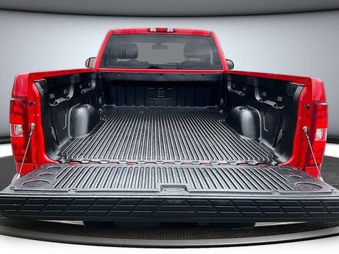 Used 2010 Chevrolet Silverado 1500 W/T w/ LS Package RWD image 7