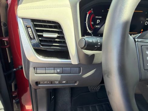 Used 2026 Nissan Rogue SL AWD/4WD image 27