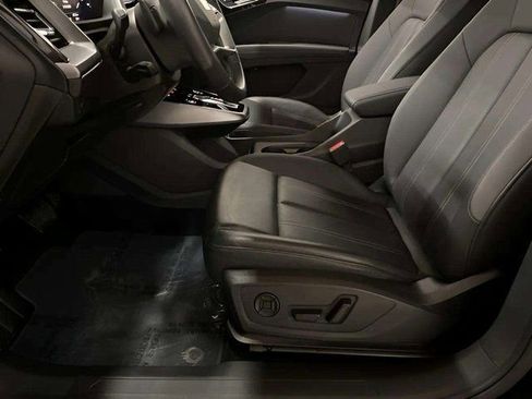 Used 2024 Audi Q4 e-tron Premium w/ Convenience Package image 66