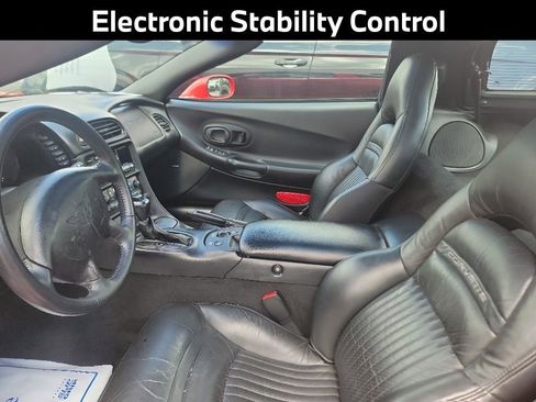 Used 2004 Chevrolet Corvette Coupe w/ Roof Package RWD image 10