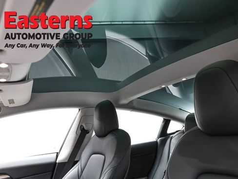 Used 2021 Tesla Model 3 Standard Range Plus image 31