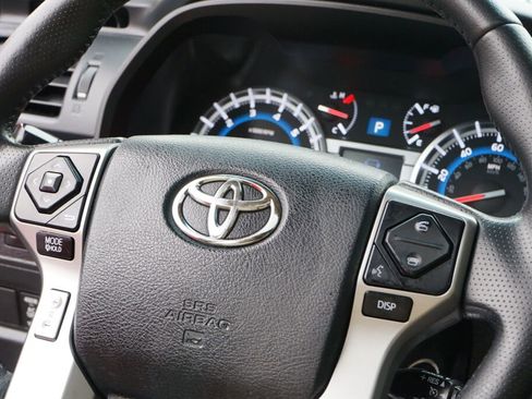 Used 2016 Toyota 4Runner SR5 image 15