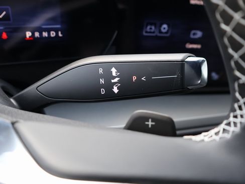 New 2025 Chevrolet Traverse LT w/ Driver Confidence Package image 19