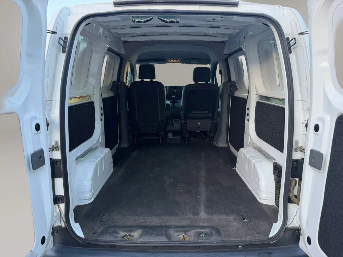 Used 2016 Nissan NV200 S FWD image 13