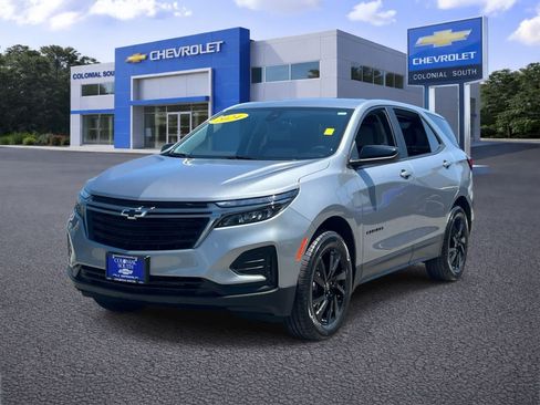 Certified 2024 Chevrolet Equinox LS w/ LS Convenience Package AWD/4WD image 2
