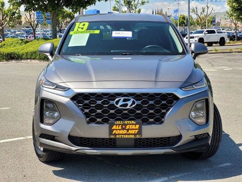 Used 2019 Hyundai Santa Fe SE FWD image 2