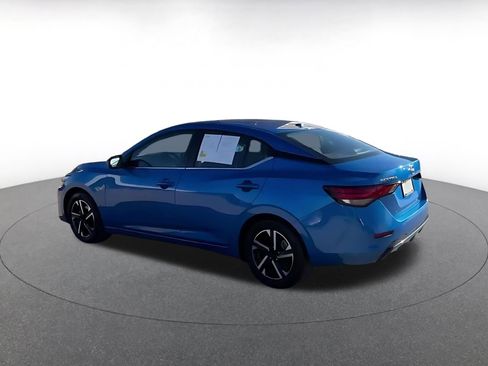 Used 2025 Nissan Sentra SV image 9