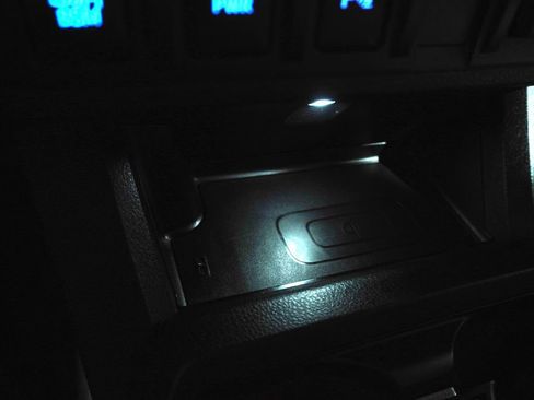 Used 2023 Toyota Tacoma TRD Sport w/ Technology Package image 17