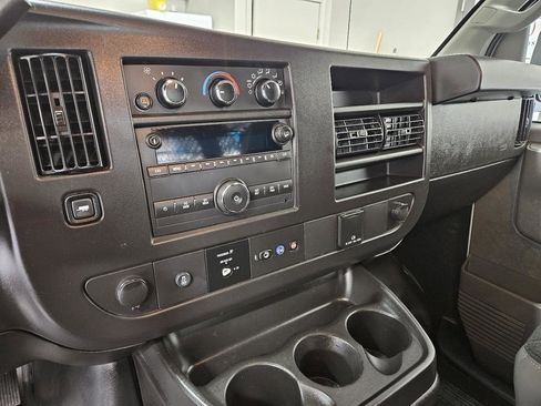 Used 2024 Chevrolet Express 2500 w/ Driver Convenience Package RWD image 18