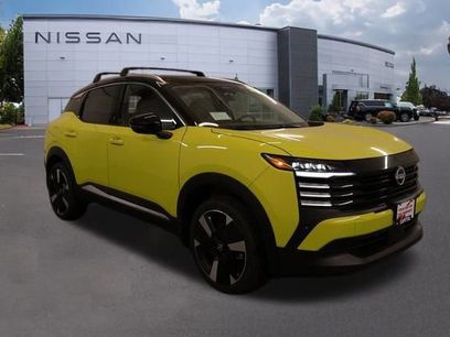 New 2025 Nissan Kicks SR w/ SR Premium Package