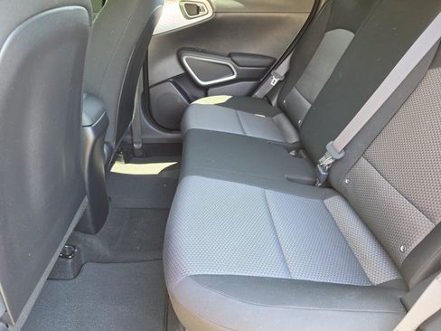 Used 2022 Kia Soul LX FWD image 11