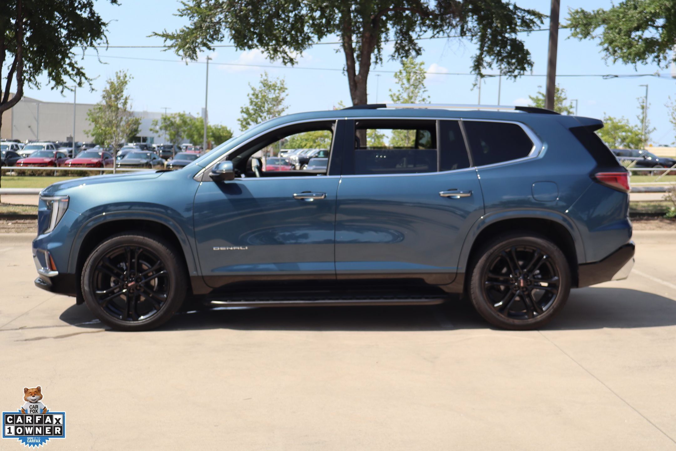 Used 2025 GMC Acadia Denali w/ LPO, Floor Liner Package FWD image 7