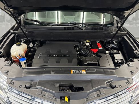 Used 2016 Lincoln MKX Reserve w/ Technology Package image 11