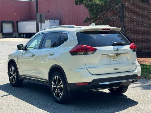 Used 2017 Nissan Rogue SL w/ SL Premium Package AWD/4WD image 4