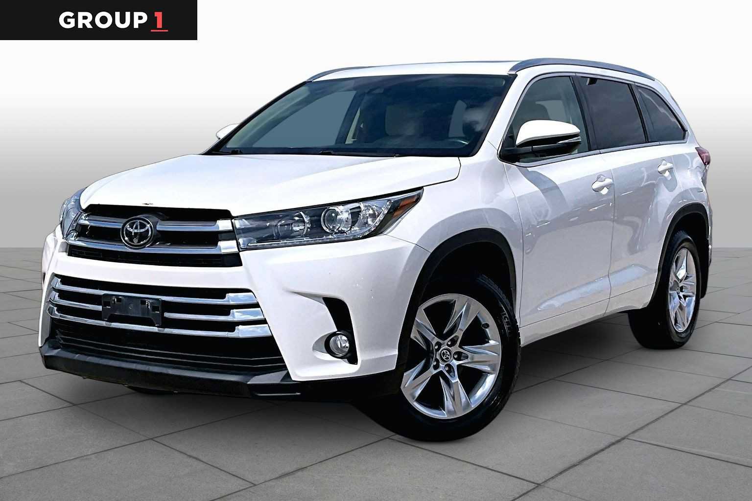 Used 2017 Toyota Highlander Limited FWD image 1