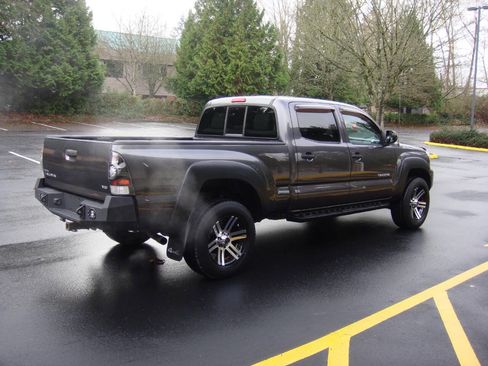 Used 2013 Toyota Tacoma V6 4x4 4dr Double Cab 6.1 ft S image 6