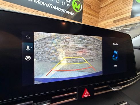 Certified 2023 Hyundai Elantra SEL w/ Convenience Package image 22