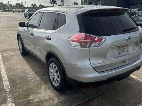 Used 2016 Nissan Rogue S image 4