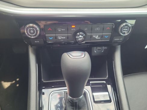 New 2026 Jeep Compass Limited AWD/4WD image 30