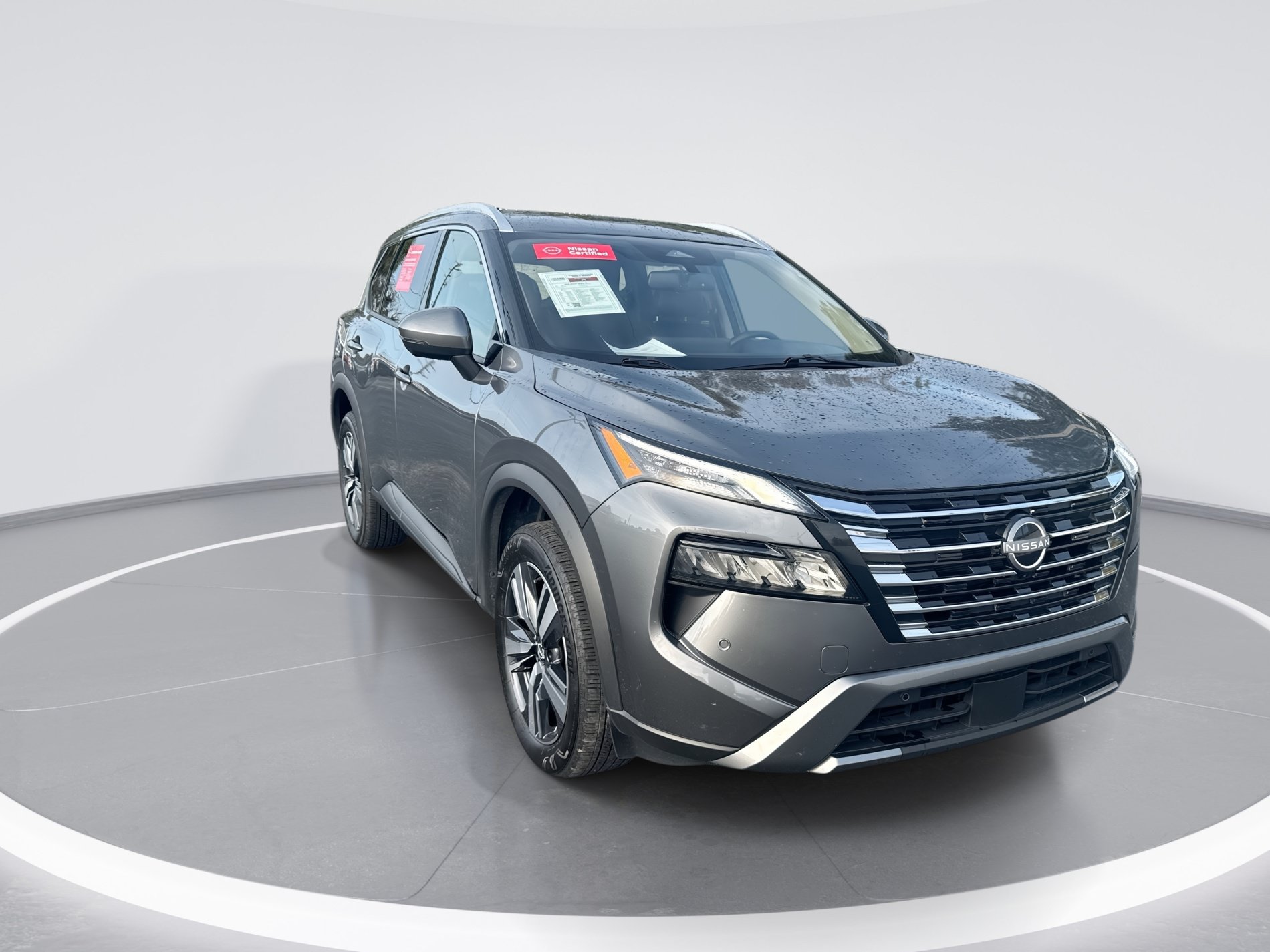 Certified 2026 Nissan Rogue SL FWD image 2