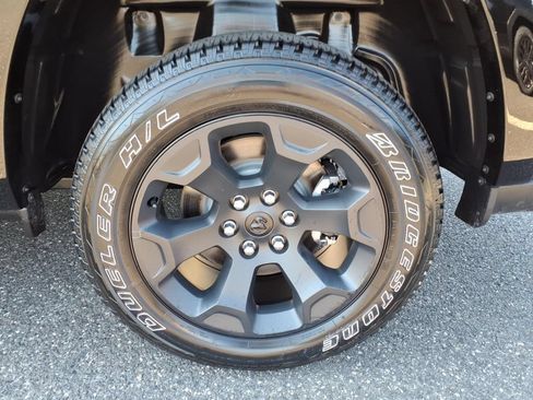 Used 2025 RAM 1500 Big Horn RWD image 14
