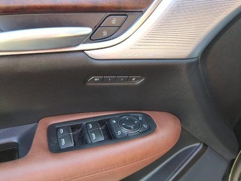 Certified 2023 Cadillac XT5 Premium Luxury w/ LPO, Floor Liner Package AWD/4WD image 15