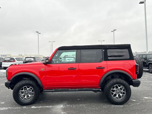 Used 2022 Ford Bronco Badlands image 6