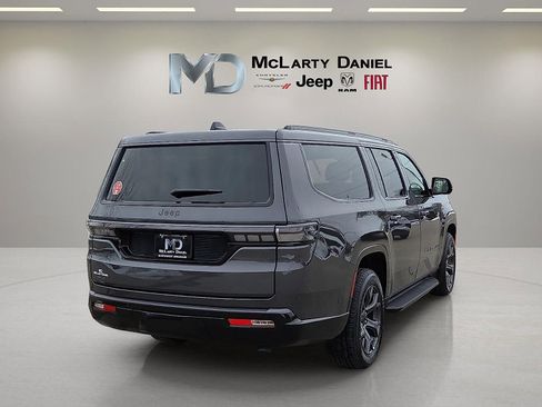 New 2026 Jeep Grand Wagoneer L Limited w/ 8-Passenger Seating Package AWD/4WD image 5