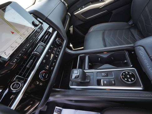 Used 2023 Nissan Pathfinder Platinum AWD/4WD image 29